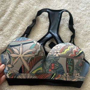 Victoria Sport Bra 34B NWOT